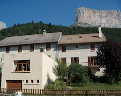 Khách sạn Au Gai Soleil du Mont-Aiguille (Chichilianne, Pháp)