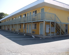 Hotel Castle Dawn Motel (West Yarmouth, Sjedinjene Američke Države)
