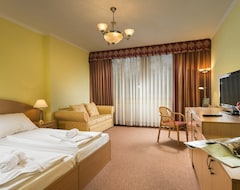 Hotelli Ózon Panzió És Vadászház (Nyíregyháza, Unkari)