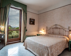 Hotel Fortuna Resort (Cortona, Italija)