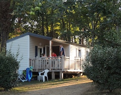 Kamp Alanı Camping Les Nauves (Belvès, Fransa)