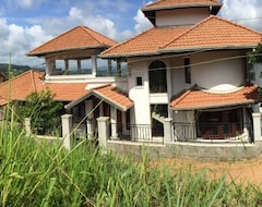 Hotel The Heavens Villa Kandy (Kandy, Sri Lanka)