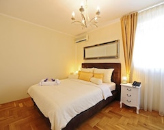 Hotel Avant Garde Rooms (Split, Croatia)
