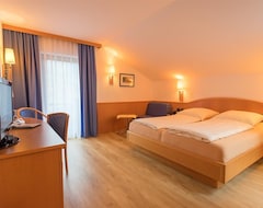 Hotelli Double Room Shower / Bath / Wc - Parkhotel Sonnenhof (Oberammergau, Saksa)