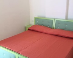 Khách sạn Holiday Apartment (Orikum, Albania)