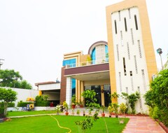 Khách sạn OYO 60553 Hari Pearl Residency (Aligarh, Ấn Độ)