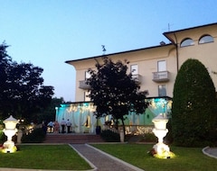 Otel Villa Belvedere 1849 (Misano di Gera d'Adda, İtalya)