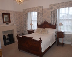 Bed & Breakfast The Old Parsonage (Radstock, Reino Unido)
