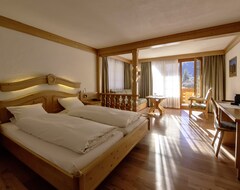 Khách sạn Alpenland (Lauenen bei Gstaad, Thụy Sỹ)
