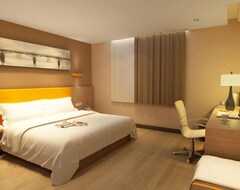 Hotel 7 Days Premium Dalian Development Zone Wucai City Railway Station Branch (Dalian, China)