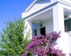 Otel Zephyros (Polychrono, Yunanistan)