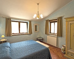 Entire House / Apartment Antica Quercia Verde (Cortona, Italy)