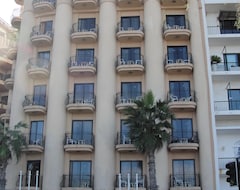 Hotel The New Tower Palace (Sliema, Malta)