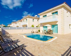 Hotel Amadora Luxury Villas (Paralimni, Kıbrıs)