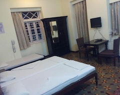 Khách sạn Bed And Breakfast At Colaba (Mumbai, Ấn Độ)
