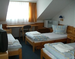 Hotelli Napfürdő Vendégház Mezőkövesd (Mezökövesd, Unkari)