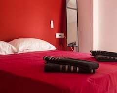 Hotel Colors Rooms (Valencia, Spain)