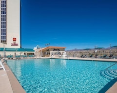 Hotel Adventure Awaits! 2 Comfy Units, Casino, Pool (Laughlin, Sjedinjene Američke Države)
