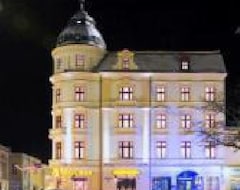 Khách sạn Bast (Inowroclaw, Ba Lan)