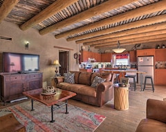 Casa/apartamento entero Adobe Home In Taos Area W/ Mtn View & Courtyard (Arroyo Seco, EE. UU.)