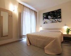 Khách sạn Mariposa Apartments (Bardolino, Ý)