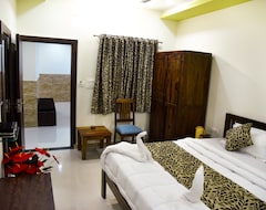 OYO 9576 Hotel Global Inn (Udaipur, Indija)