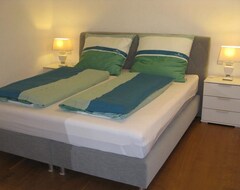 Hotel Ferienwohnung 60qm, 1 Schlafzimmer, 1 Wohn-/schlafzimmer, Max. 2 Erw. + 2 Kinder (Lindau, Tyskland)