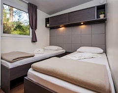 Hotel Campsite Biograd Mobile Homes Mediteran (Biograd na Moru, Chorwacja)