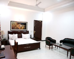 Hotel Gajraula Haveli (Amroha, India)