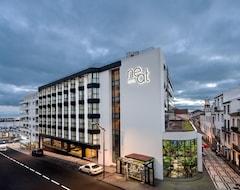 NEAT Hotel Avenida (Ponta Delgada, Portekiz)