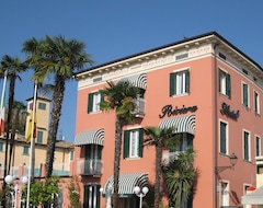 Khách sạn Alla Riviera (Bardolino, Ý)