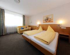 Hotel Linde Pfalz (Silz, Germany)