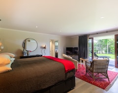 Accent House Luxury Boutique Bed & Breakfast (Mapua, New Zealand)