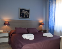 Hotel Miramare (Catania, Italy)