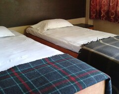 Hotel Ashray Lodge (Solapur, India)