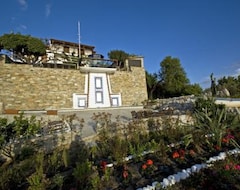 Khách sạn Aegean Wave Hotel (Skopelos Town, Hy Lạp)
