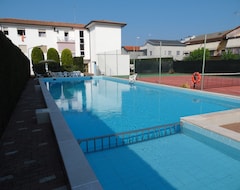 Hele huset/lejligheden Apartment With Swimming Pool And Tennis Court (Lido di Jesolo, Italien)
