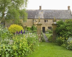 Bed & Breakfast Lower Severalls Farmhouse, Crewkerne (Crewkerne, Vương quốc Anh)