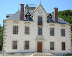 Khách sạn Domaine De Chantemerle (Bressuire, Pháp)