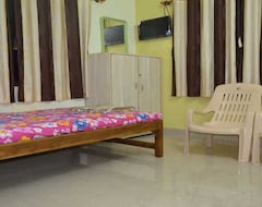 Hotelli Navlai Paryatak Nivas (Guhagar, Intia)