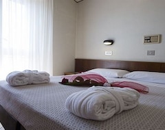 Khách sạn Hotel Miralaghi (Chianciano Terme, Ý)
