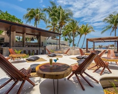 Khách sạn Lotus Beach Hotel (Isla Mujeres, Mexico)