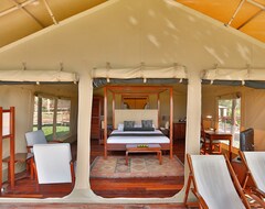 Resort Kiboko Luxury Camp (Naivasha, Kenya)
