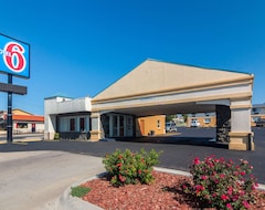Hotel OYO Townhouse Dodge City KS (Dodge City, USA)