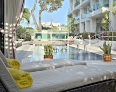 South Beach Hotel (Rockley, Barbados)