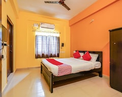 Hotel Oyo 70286 Svr Grand (Hyderabad, India)