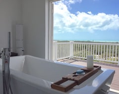 Tüm Ev/Apart Daire Luxurious & Modern Spacious Estate, Ocean Views, Beach Access (Stella Maris, Bahamalar)