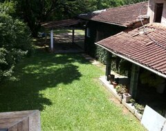 Khách sạn Acomodacao Penedo (Itatiaia, Brazil)