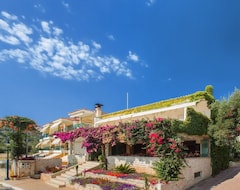 Xenios Loutra Beach Hotel (Loutra, Greece)