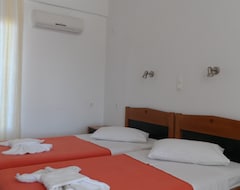 Hotelli Logas Beach Studios Peroulades Corfu (Peroulades, Kreikka)